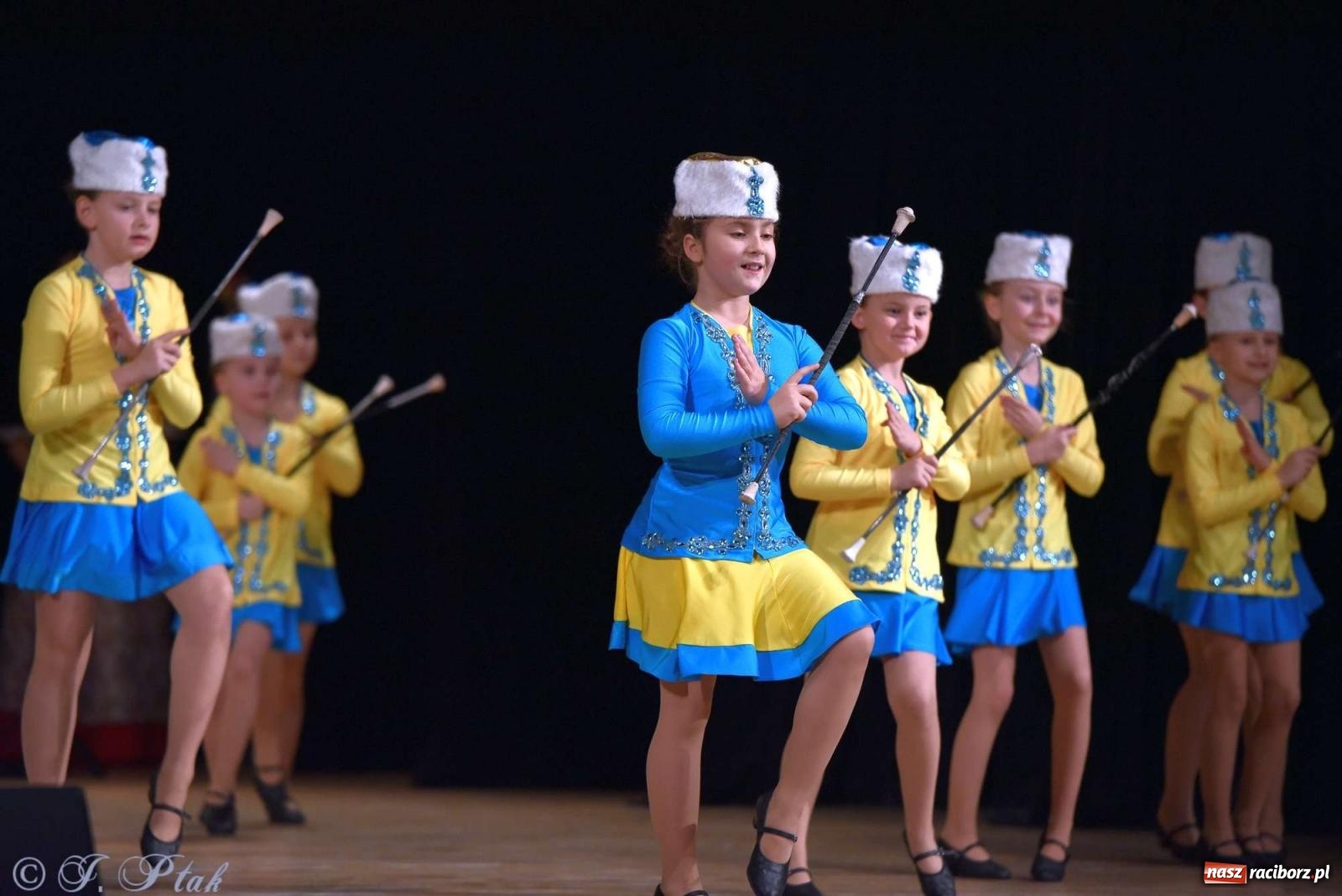 Zdjęcie w galerii na portalu naszraciborz.pl: Wspomnienia i życzenia. Ćwierć wieku ze Źródłem [FOTO i WIDEO] wiadomości z regionu