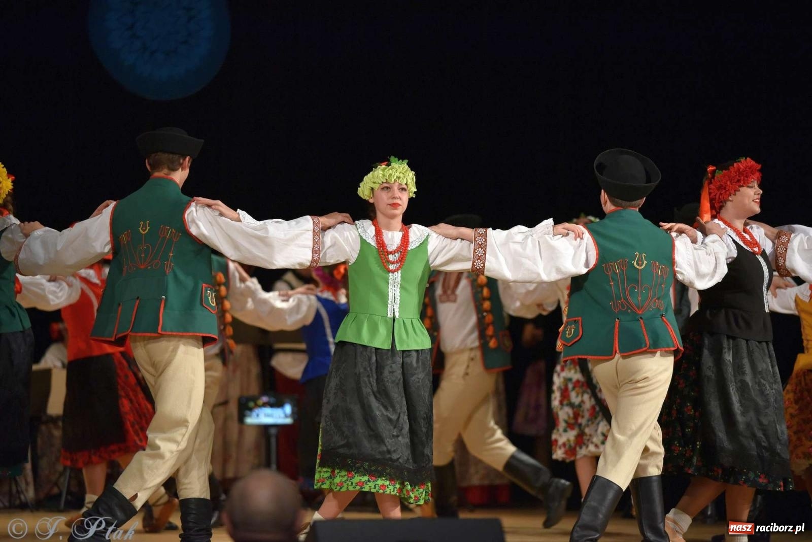 Zdjęcie w galerii na portalu naszraciborz.pl: Wspomnienia i życzenia. Ćwierć wieku ze Źródłem [FOTO i WIDEO] wiadomości z regionu