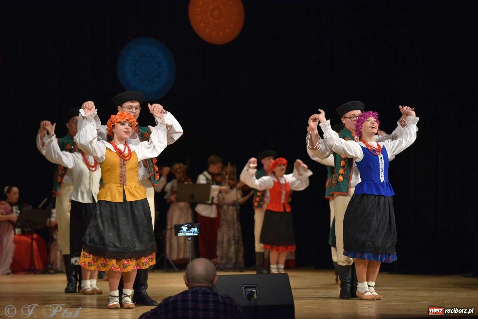 Zdjęcie w galerii na portalu naszraciborz.pl: Wspomnienia i życzenia. Ćwierć wieku ze Źródłem [FOTO i WIDEO] wiadomości z regionu