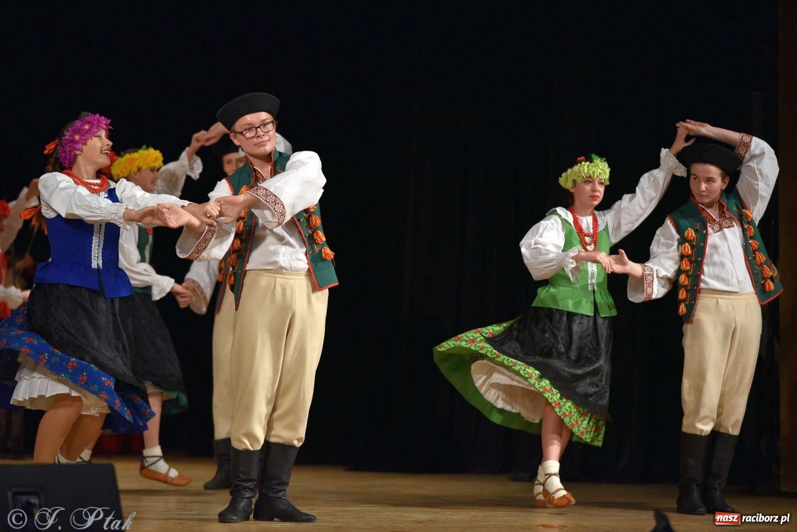 Zdjęcie w galerii na portalu naszraciborz.pl: Wspomnienia i życzenia. Ćwierć wieku ze Źródłem [FOTO i WIDEO] wiadomości z regionu