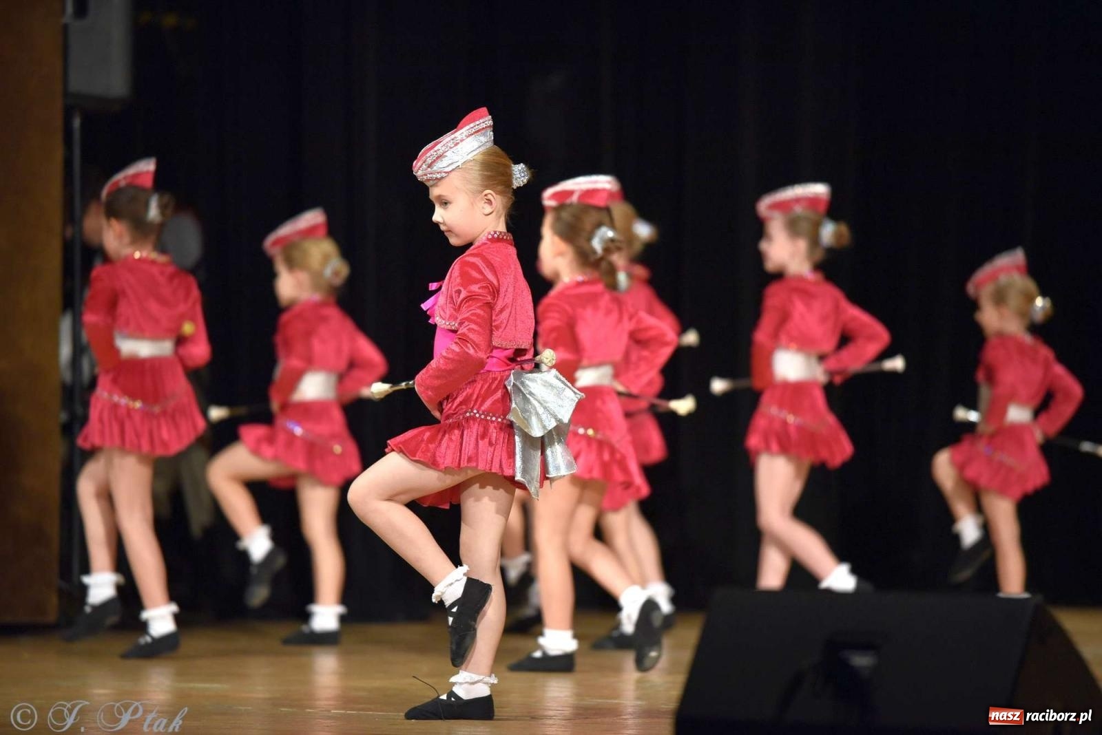 Zdjęcie w galerii na portalu naszraciborz.pl: Wspomnienia i życzenia. Ćwierć wieku ze Źródłem [FOTO i WIDEO] wiadomości z regionu