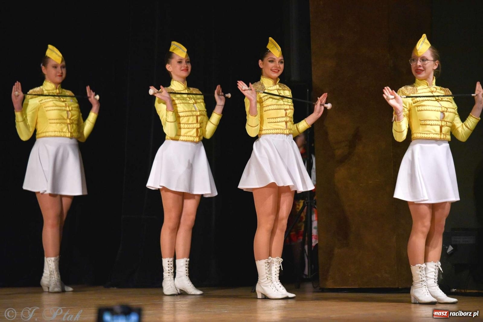 Zdjęcie w galerii na portalu naszraciborz.pl: Wspomnienia i życzenia. Ćwierć wieku ze Źródłem [FOTO i WIDEO] wiadomości z regionu