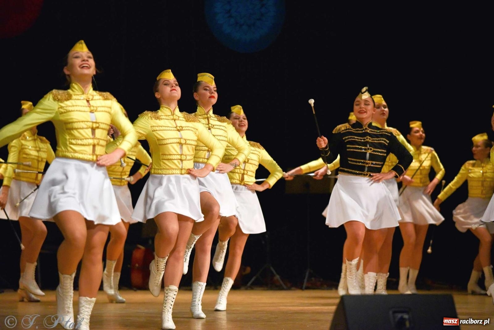 Zdjęcie w galerii na portalu naszraciborz.pl: Wspomnienia i życzenia. Ćwierć wieku ze Źródłem [FOTO i WIDEO] wiadomości z regionu