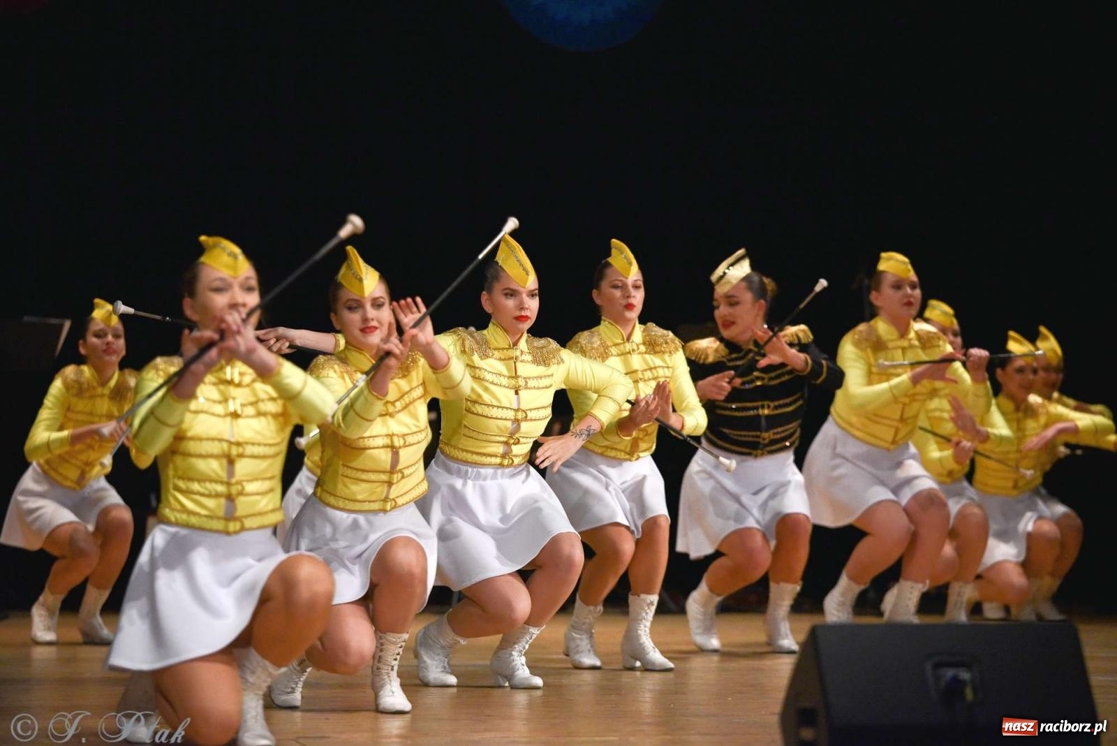 Zdjęcie w galerii na portalu naszraciborz.pl: Wspomnienia i życzenia. Ćwierć wieku ze Źródłem [FOTO i WIDEO] wiadomości z regionu
