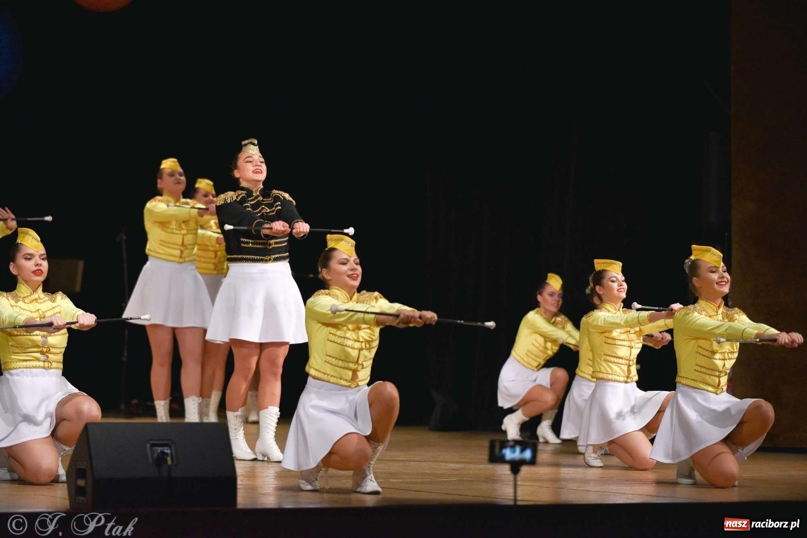 Zdjęcie w galerii na portalu naszraciborz.pl: Wspomnienia i życzenia. Ćwierć wieku ze Źródłem [FOTO i WIDEO] wiadomości z regionu