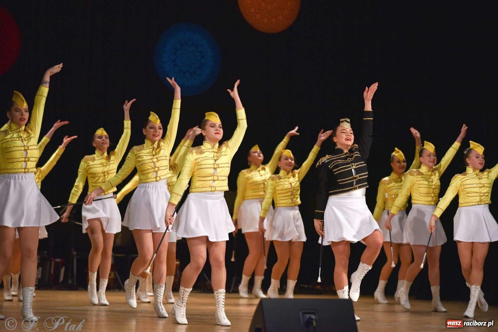 Zdjęcie w galerii na portalu naszraciborz.pl: Wspomnienia i życzenia. Ćwierć wieku ze Źródłem [FOTO i WIDEO] wiadomości z regionu