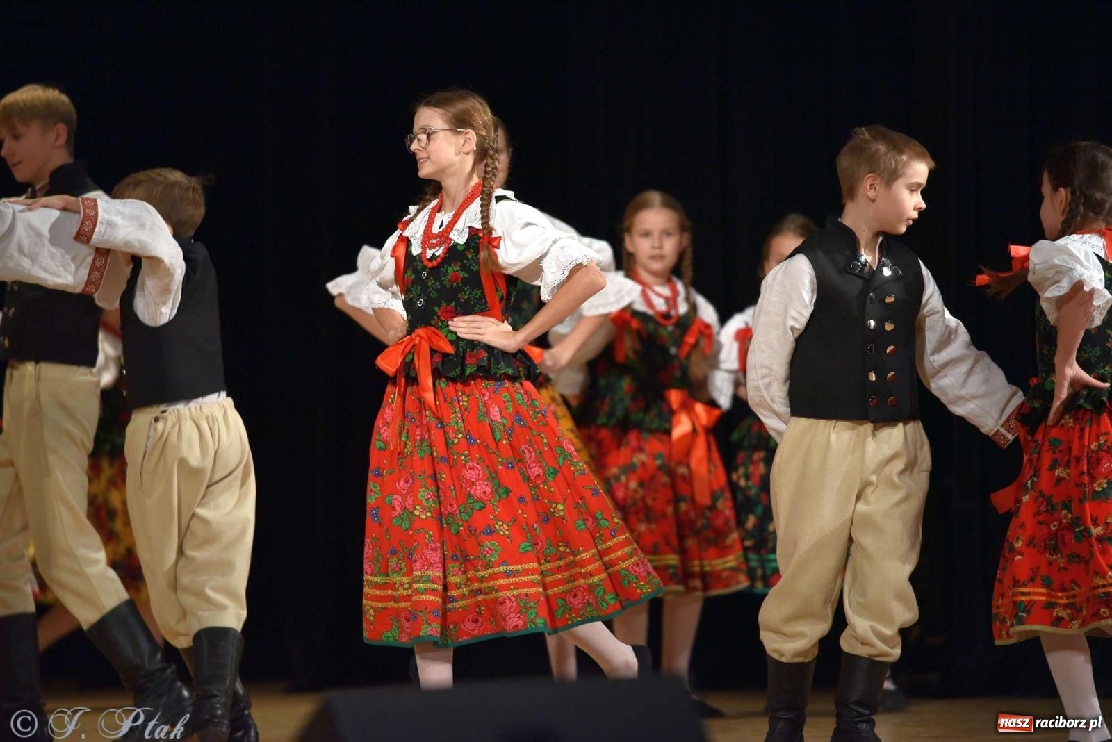 Zdjęcie w galerii na portalu naszraciborz.pl: Wspomnienia i życzenia. Ćwierć wieku ze Źródłem [FOTO i WIDEO] wiadomości z regionu