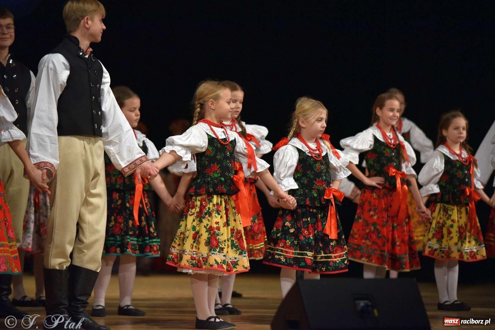 Zdjęcie w galerii na portalu naszraciborz.pl: Wspomnienia i życzenia. Ćwierć wieku ze Źródłem [FOTO i WIDEO] wiadomości z regionu