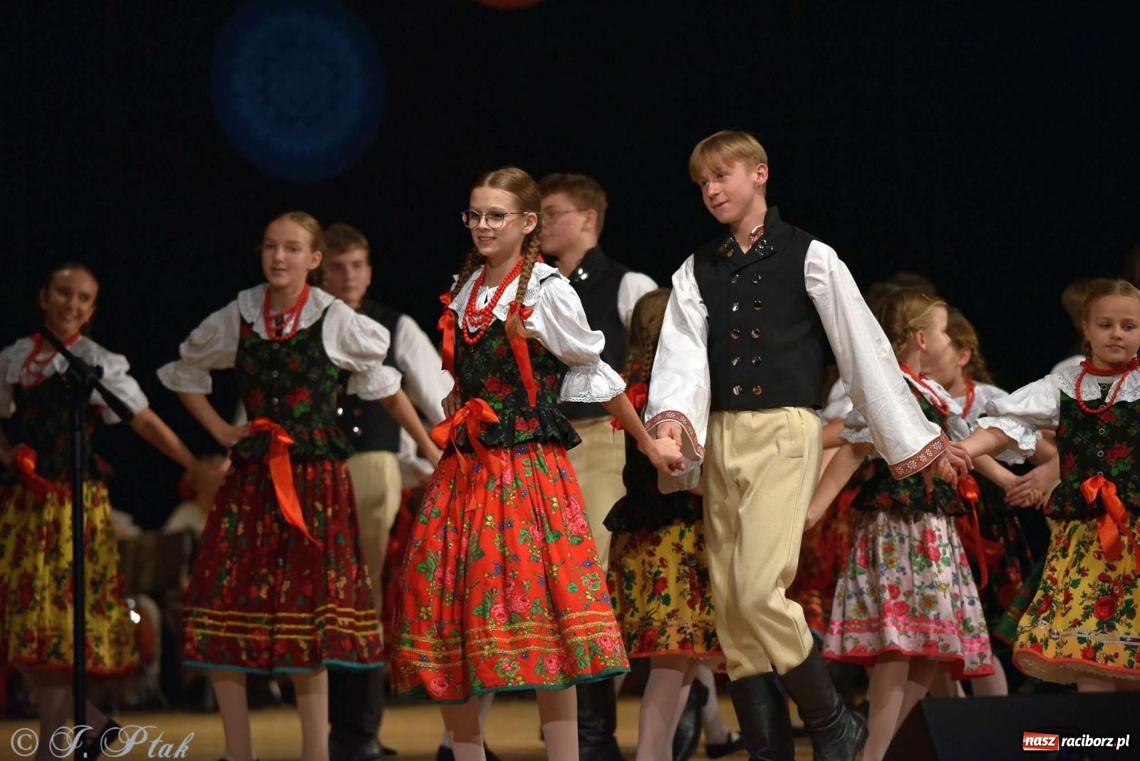 Zdjęcie w galerii na portalu naszraciborz.pl: Wspomnienia i życzenia. Ćwierć wieku ze Źródłem [FOTO i WIDEO] wiadomości z regionu