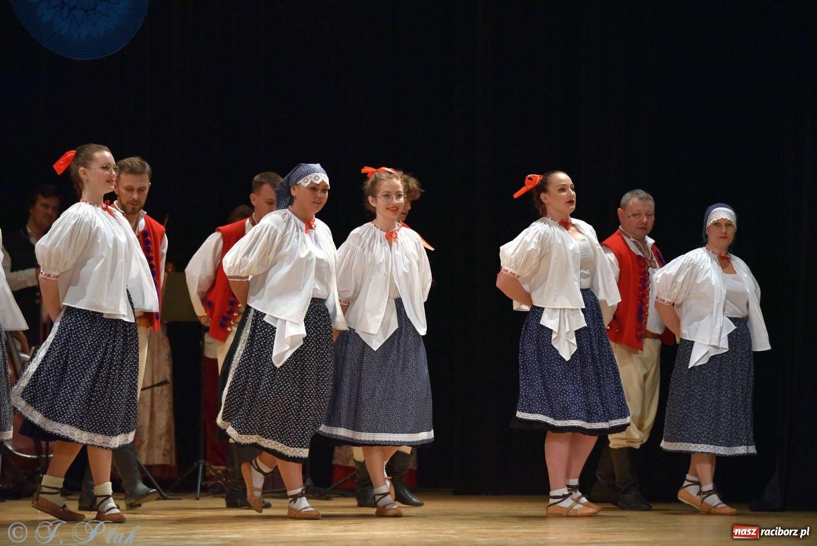 Zdjęcie w galerii na portalu naszraciborz.pl: Wspomnienia i życzenia. Ćwierć wieku ze Źródłem [FOTO i WIDEO] wiadomości z regionu
