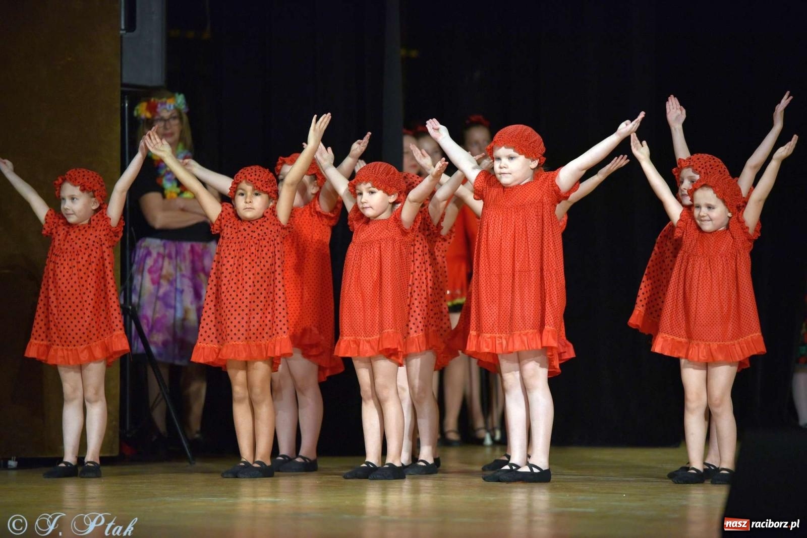 Zdjęcie w galerii na portalu naszraciborz.pl: Wspomnienia i życzenia. Ćwierć wieku ze Źródłem [FOTO i WIDEO] wiadomości z regionu