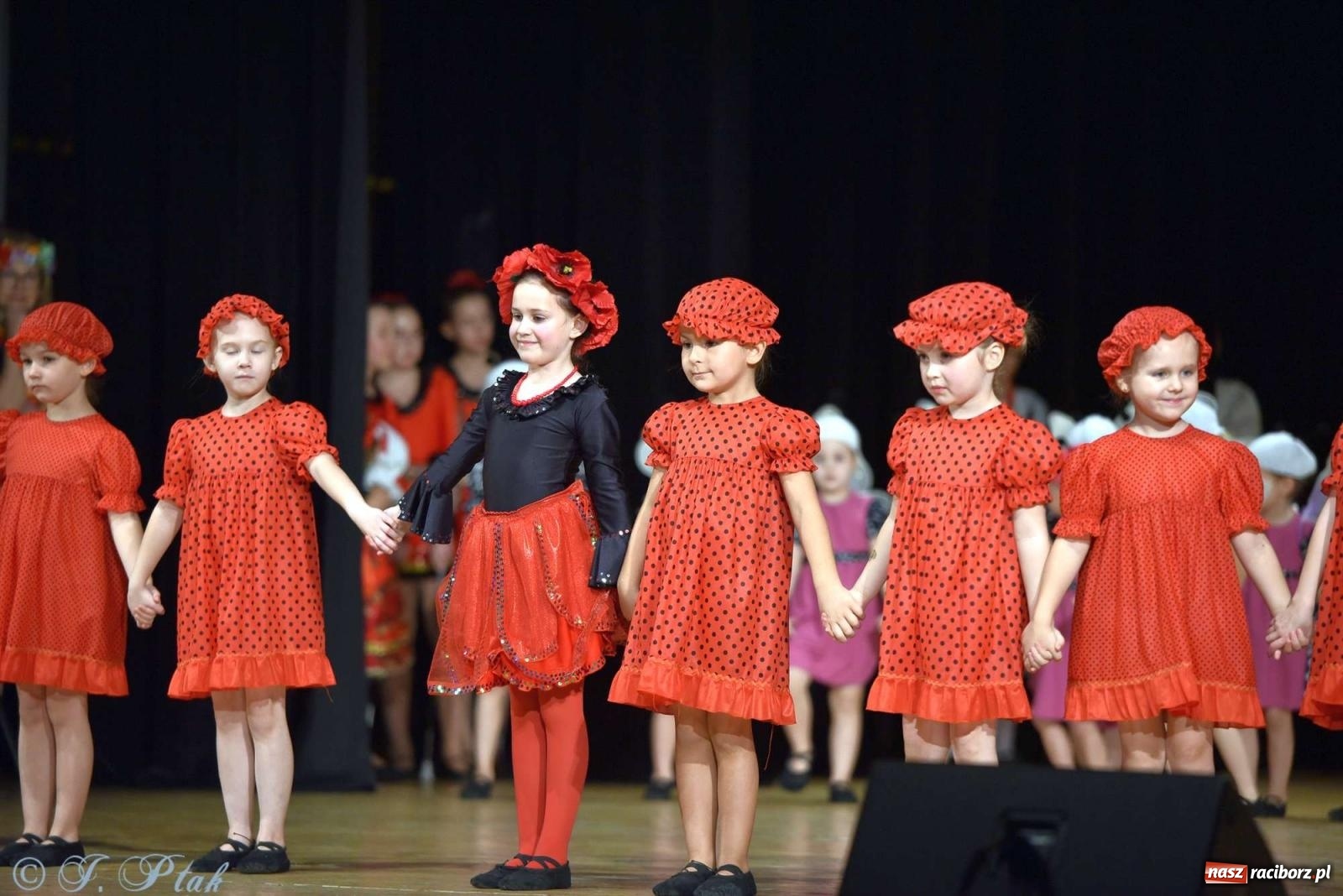 Zdjęcie w galerii na portalu naszraciborz.pl: Wspomnienia i życzenia. Ćwierć wieku ze Źródłem [FOTO i WIDEO] wiadomości z regionu