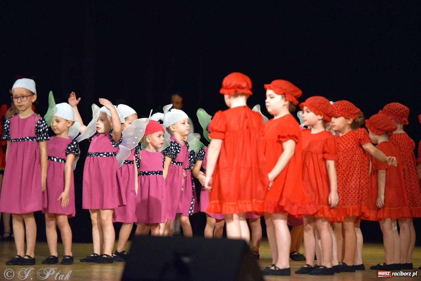 Zdjęcie w galerii na portalu naszraciborz.pl: Wspomnienia i życzenia. Ćwierć wieku ze Źródłem [FOTO i WIDEO] wiadomości z regionu