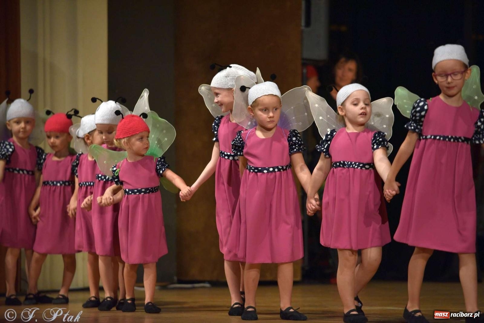 Zdjęcie w galerii na portalu naszraciborz.pl: Wspomnienia i życzenia. Ćwierć wieku ze Źródłem [FOTO i WIDEO] wiadomości z regionu