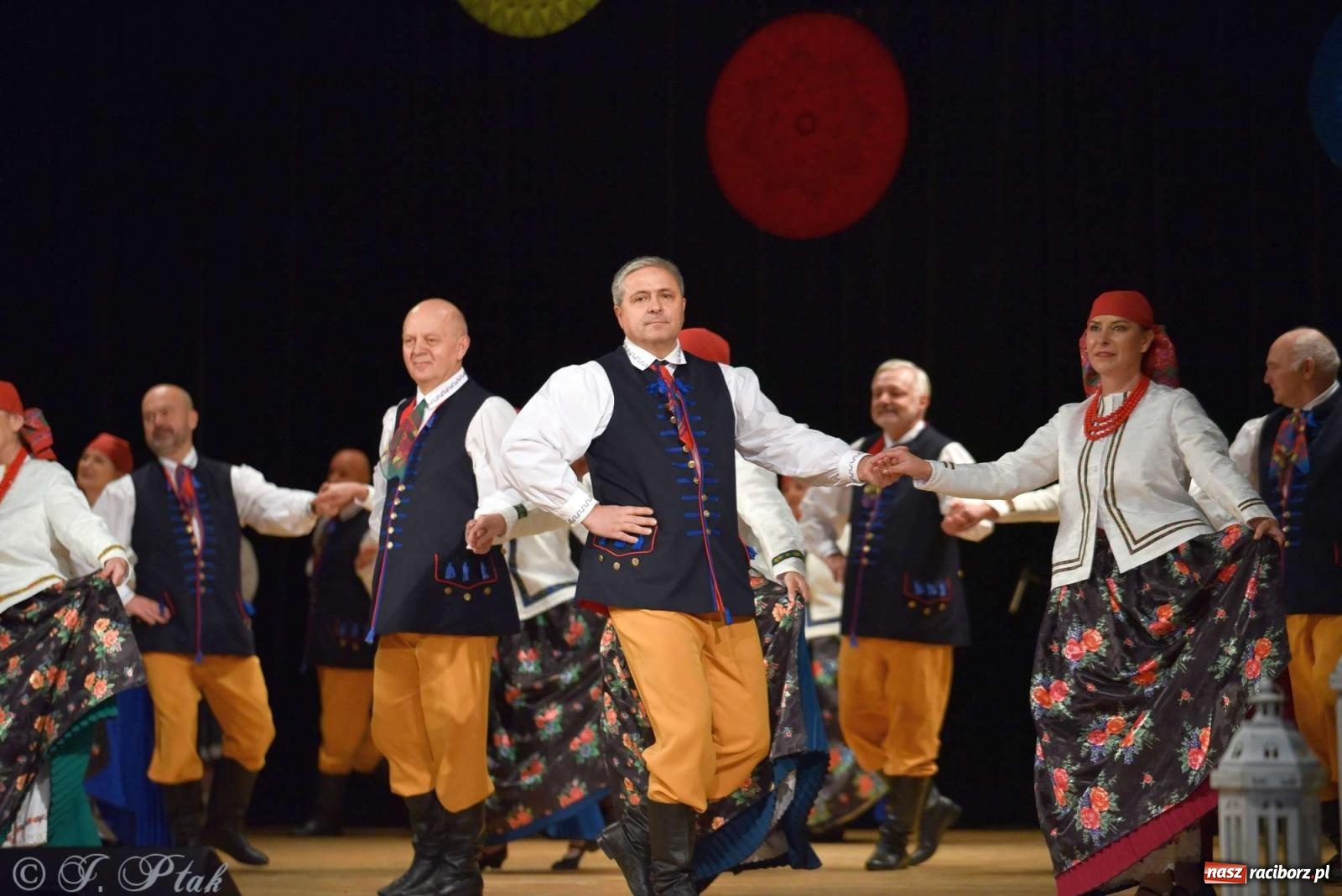 Zdjęcie w galerii na portalu naszraciborz.pl: Wspomnienia i życzenia. Ćwierć wieku ze Źródłem [FOTO i WIDEO] wiadomości z regionu