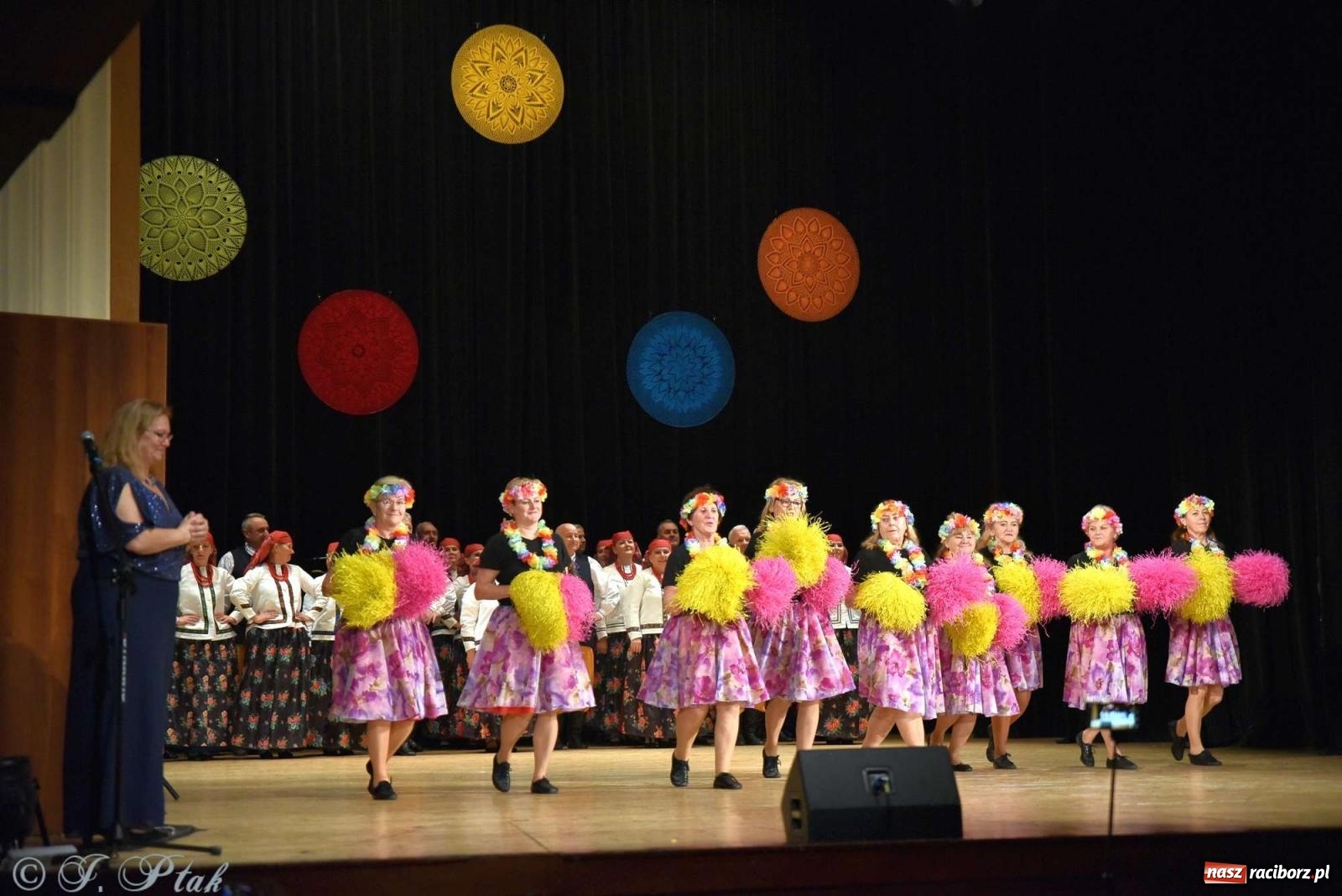 Zdjęcie w galerii na portalu naszraciborz.pl: Wspomnienia i życzenia. Ćwierć wieku ze Źródłem [FOTO i WIDEO] wiadomości z regionu
