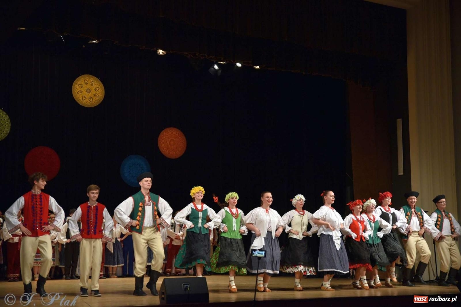 Zdjęcie w galerii na portalu naszraciborz.pl: Wspomnienia i życzenia. Ćwierć wieku ze Źródłem [FOTO i WIDEO] wiadomości z regionu