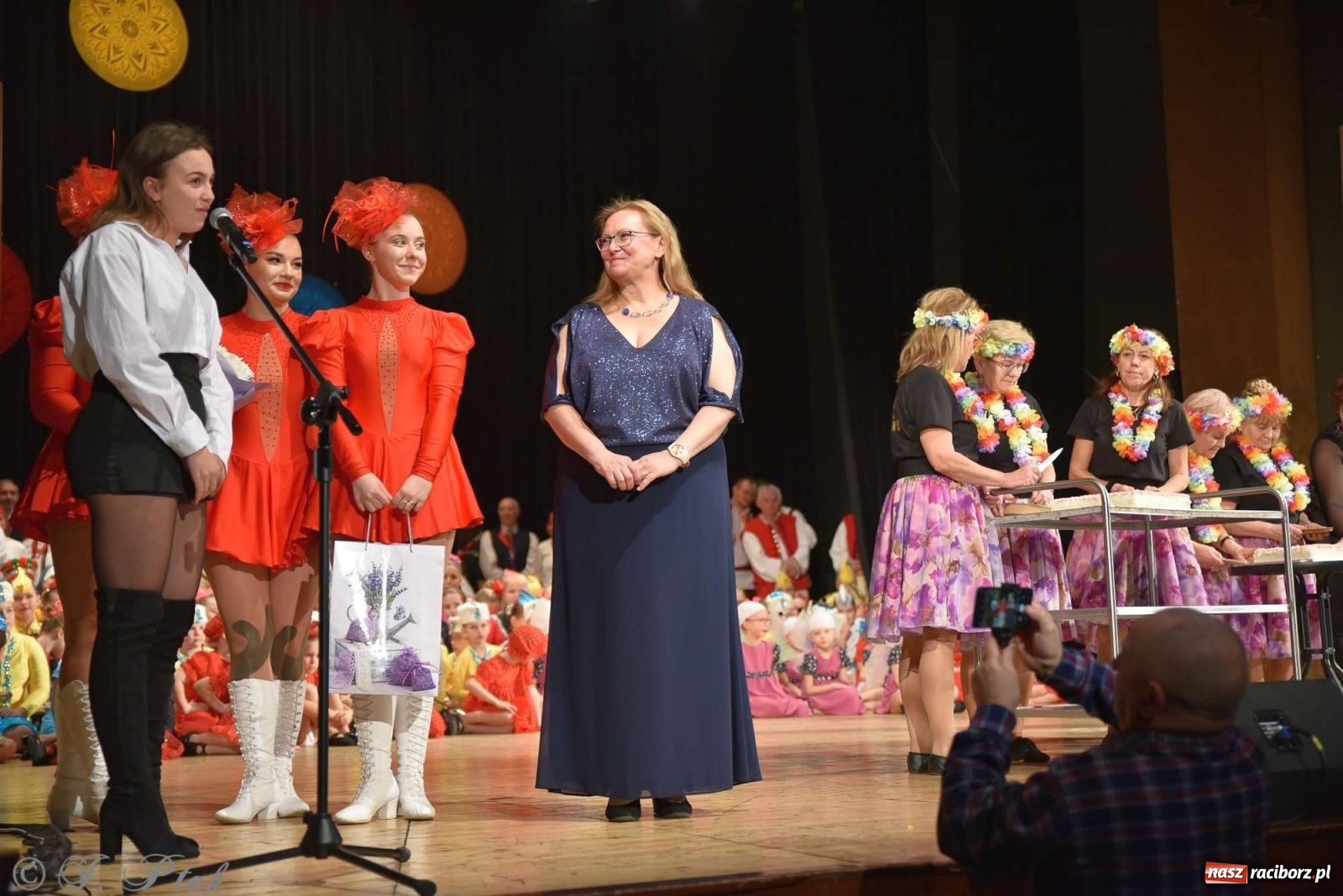 Zdjęcie w galerii na portalu naszraciborz.pl: Wspomnienia i życzenia. Ćwierć wieku ze Źródłem [FOTO i WIDEO] wiadomości z regionu