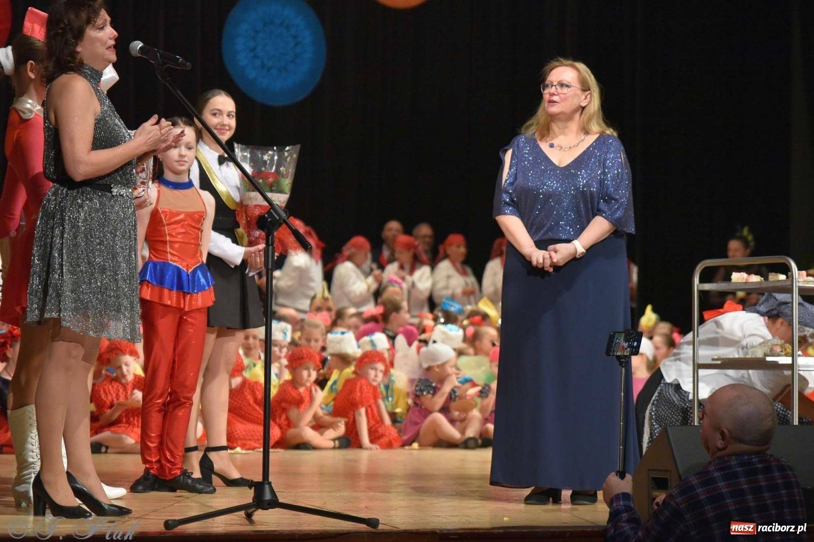 Zdjęcie w galerii na portalu naszraciborz.pl: Wspomnienia i życzenia. Ćwierć wieku ze Źródłem [FOTO i WIDEO] wiadomości z regionu