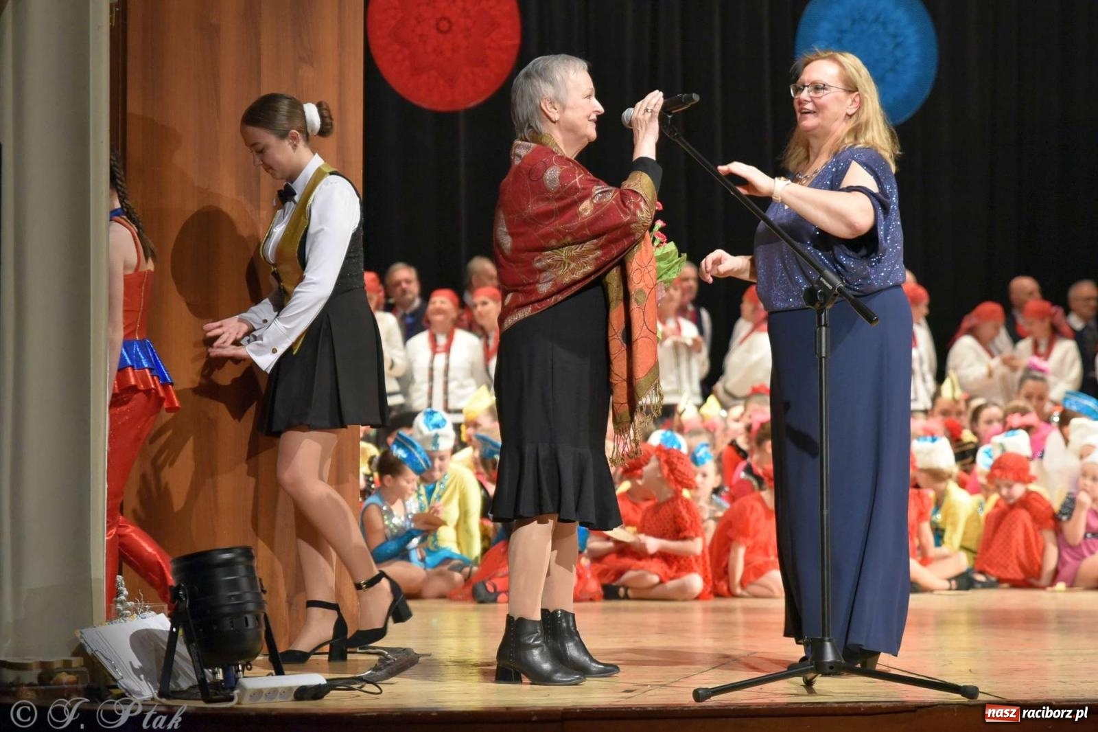 Zdjęcie w galerii na portalu naszraciborz.pl: Wspomnienia i życzenia. Ćwierć wieku ze Źródłem [FOTO i WIDEO] wiadomości z regionu
