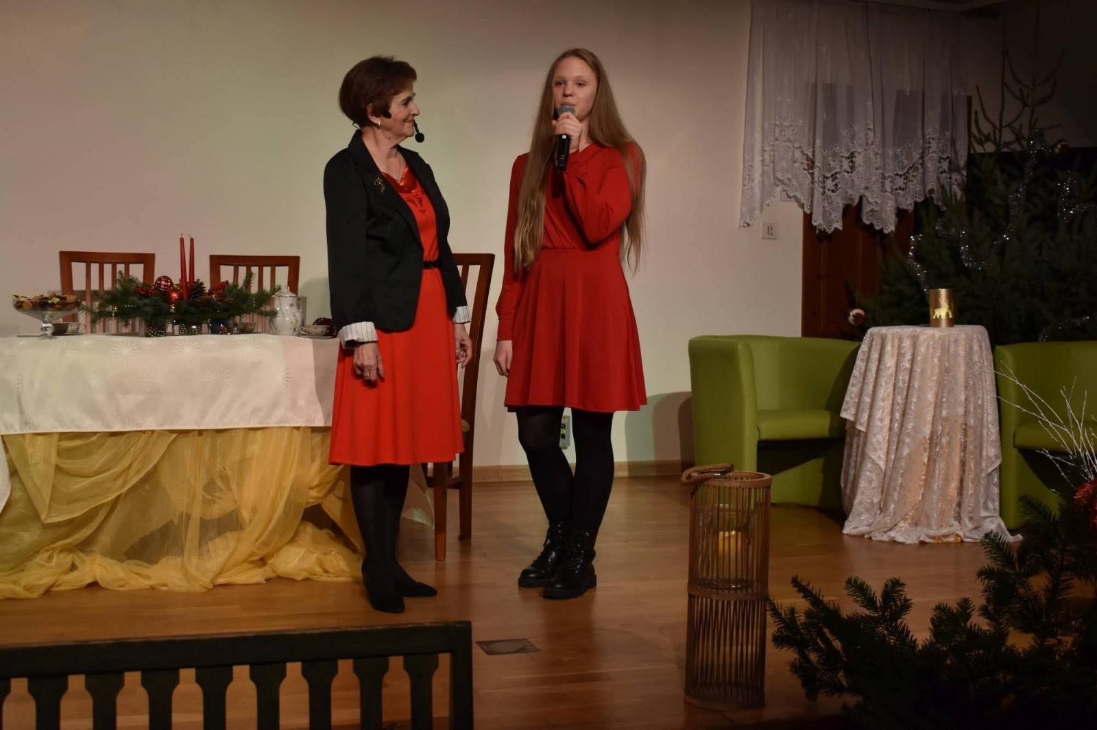 Zdjęcie w galerii na portalu naszraciborz.pl: Grudniowe refleksje… – przedświąteczne widowisko na zamku wiadomości z regionu