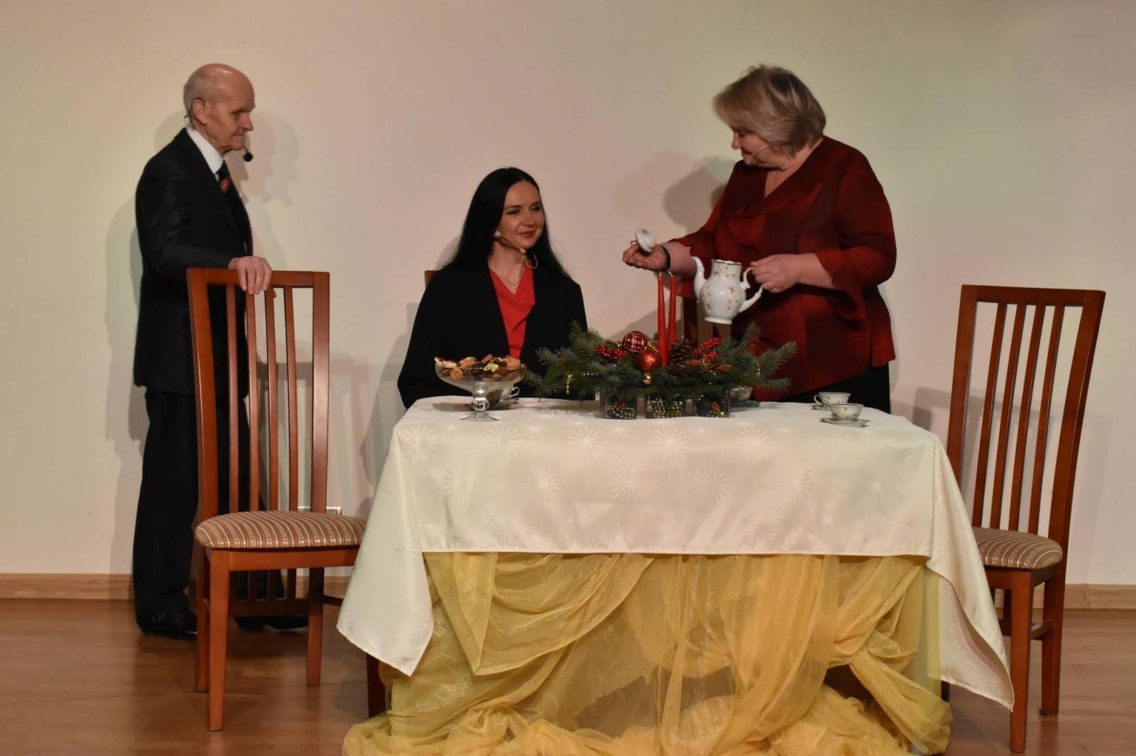 Zdjęcie w galerii na portalu naszraciborz.pl: Grudniowe refleksje… – przedświąteczne widowisko na zamku wiadomości z regionu