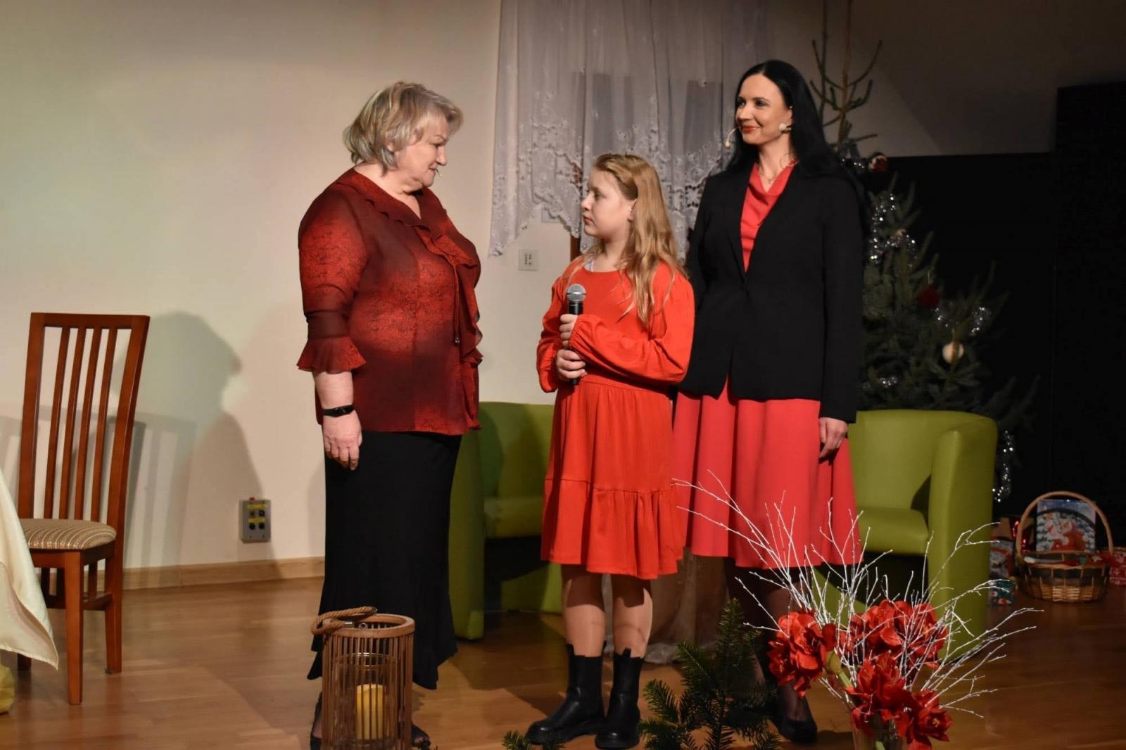 Zdjęcie w galerii na portalu naszraciborz.pl: Grudniowe refleksje… – przedświąteczne widowisko na zamku wiadomości z regionu