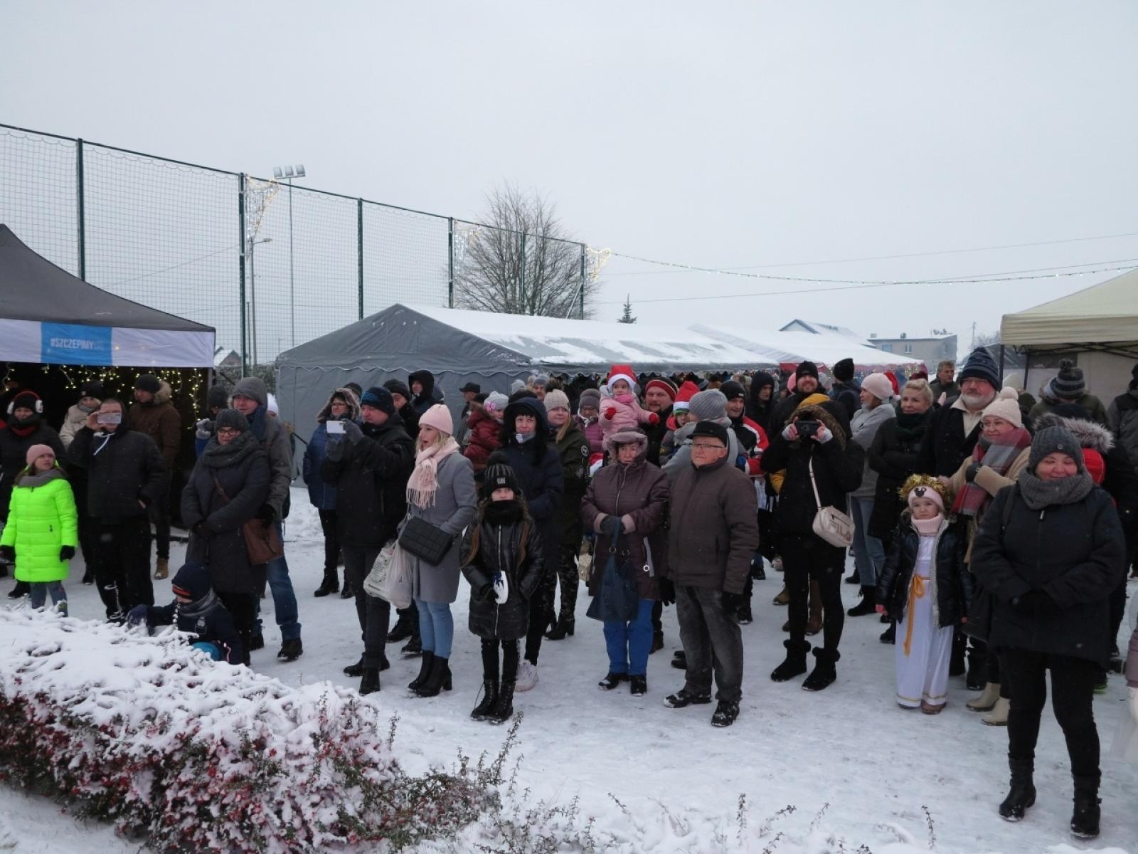 Zdjęcie w galerii na portalu naszraciborz.pl: Kornowacki kiermasz w iście zimowej aurze [FOTO i WIDEO] wiadomości z regionu