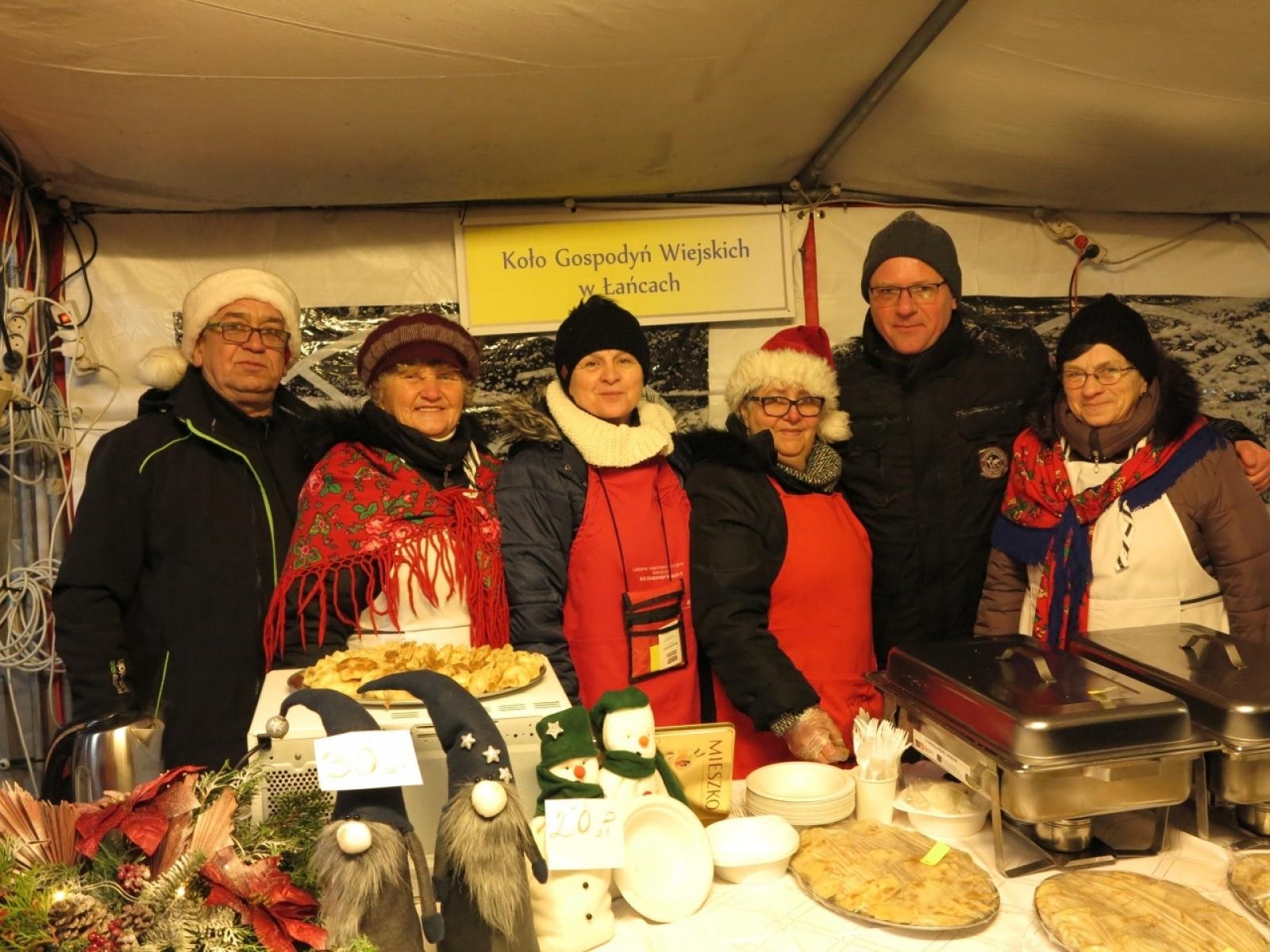 Zdjęcie w galerii na portalu naszraciborz.pl: Kornowacki kiermasz w iście zimowej aurze [FOTO i WIDEO] wiadomości z regionu