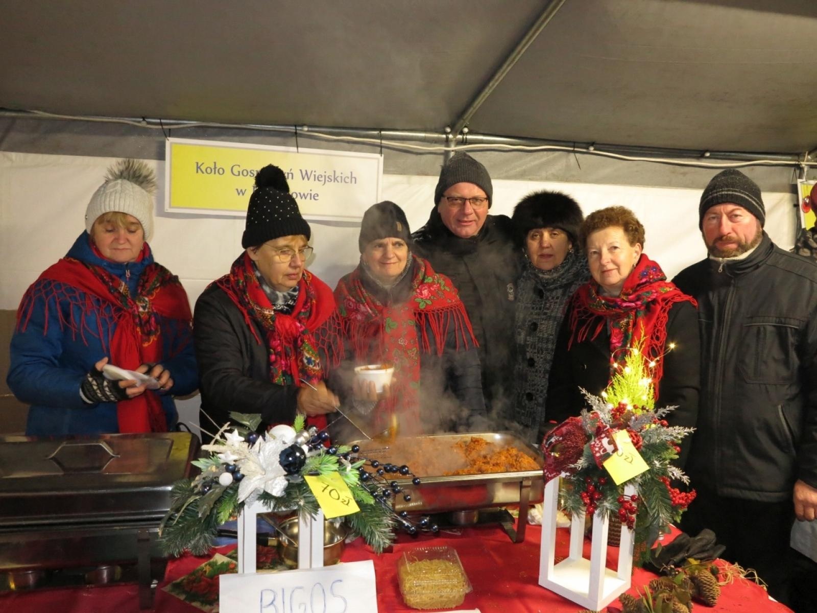 Zdjęcie w galerii na portalu naszraciborz.pl: Kornowacki kiermasz w iście zimowej aurze [FOTO i WIDEO] wiadomości z regionu