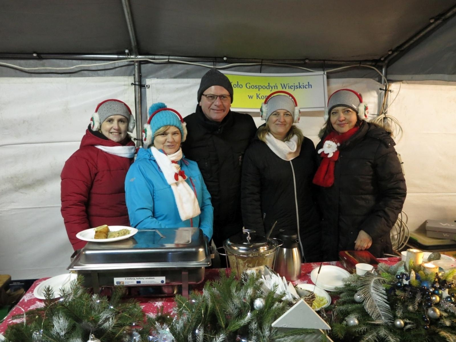 Zdjęcie w galerii na portalu naszraciborz.pl: Kornowacki kiermasz w iście zimowej aurze [FOTO i WIDEO] wiadomości z regionu