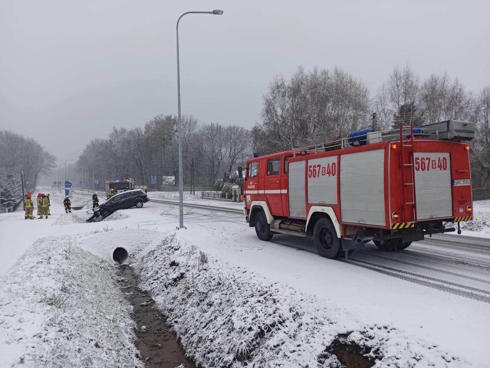Zdjęcie w galerii na portalu naszraciborz.pl: Niedzielny wysyp zdarzeń drogowych w powiecie [FOTO] wiadomości z regionu