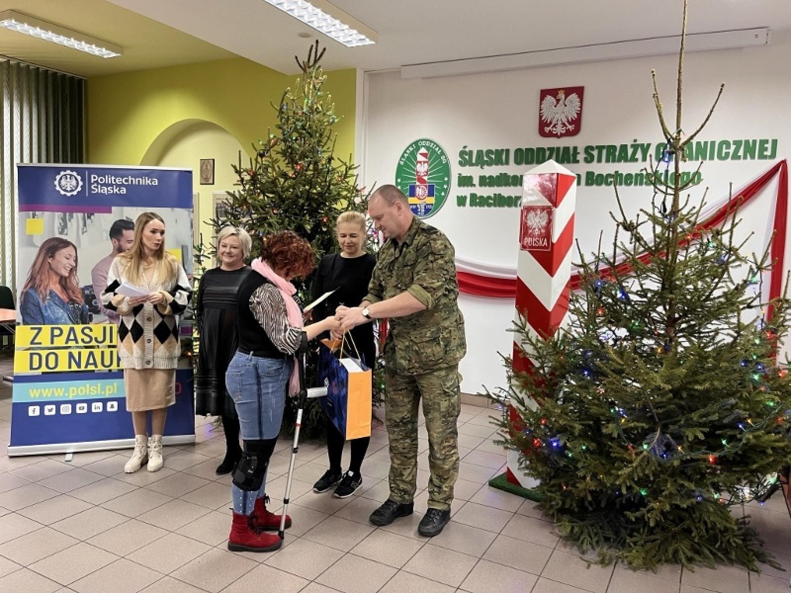 Zdjęcie w galerii na portalu naszraciborz.pl: Trzy prace na najwyższym stopniu podium wiadomości z regionu