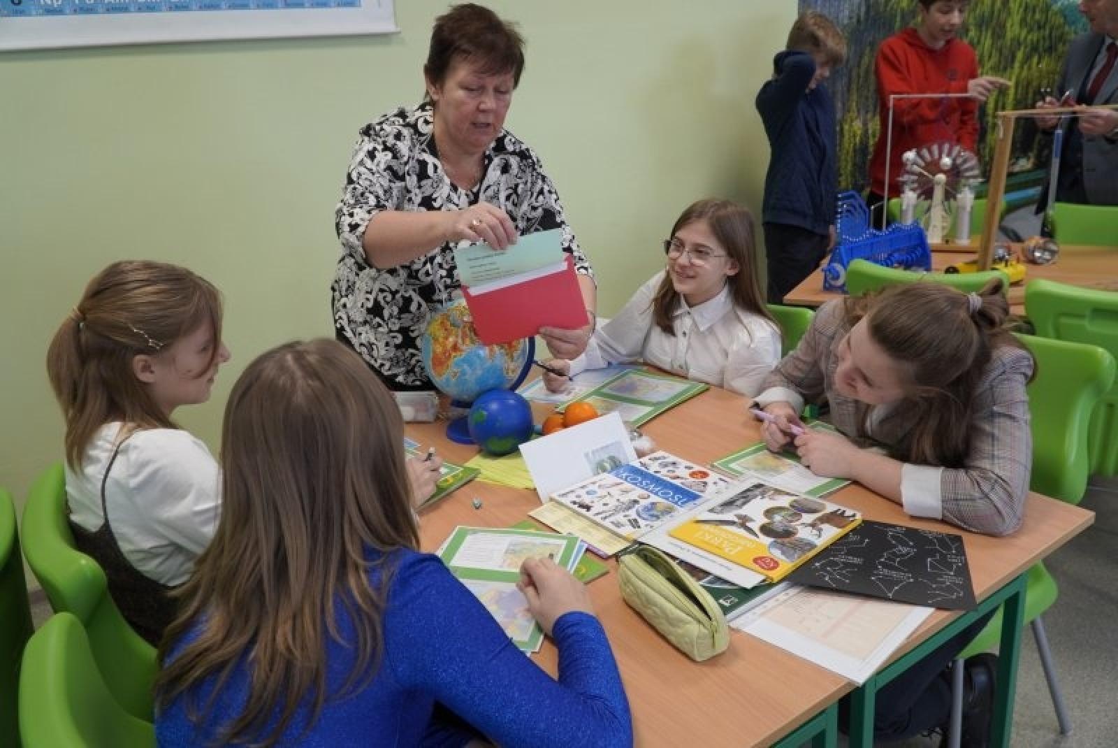 Zdjęcie w galerii na portalu naszraciborz.pl: Zielona pracownia Kasprowy otwarta w SP4 wiadomości z regionu