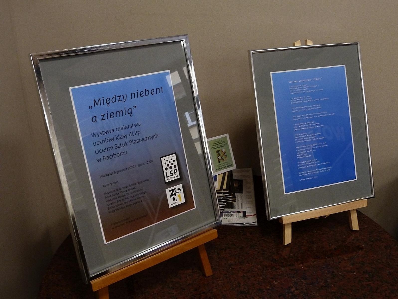 Zdjęcie w galerii na portalu naszraciborz.pl: Między niebem a ziemią. Uczniowie Plastyka pokazali prace w TMZR wiadomości z regionu