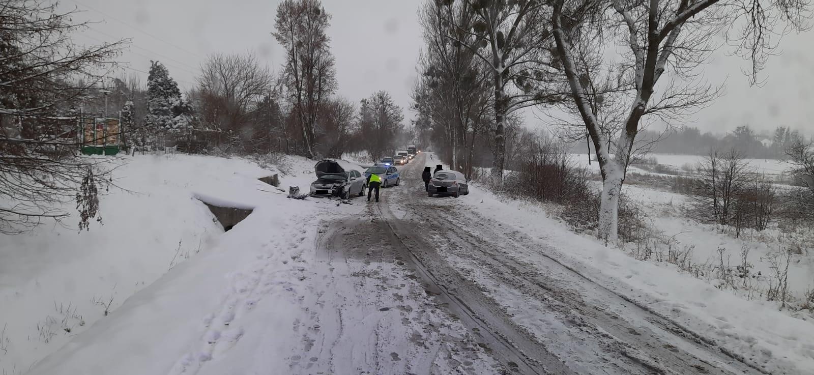 Zdjęcie w galerii na portalu naszraciborz.pl: Raport 998. Skoda i renault zderzyły się na Brzeskiej [FOTO] wiadomości z regionu
