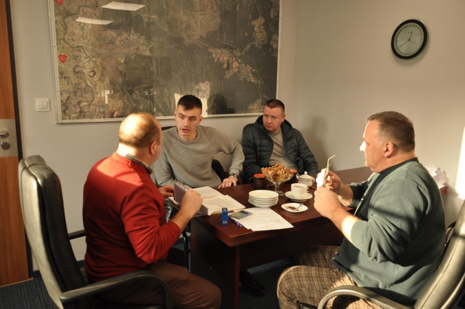 Zdjęcie w galerii na portalu naszraciborz.pl: Frankobus pełen prezentów wyjechał z Kuźni Raciborskiej na Ukrainę wiadomości z regionu