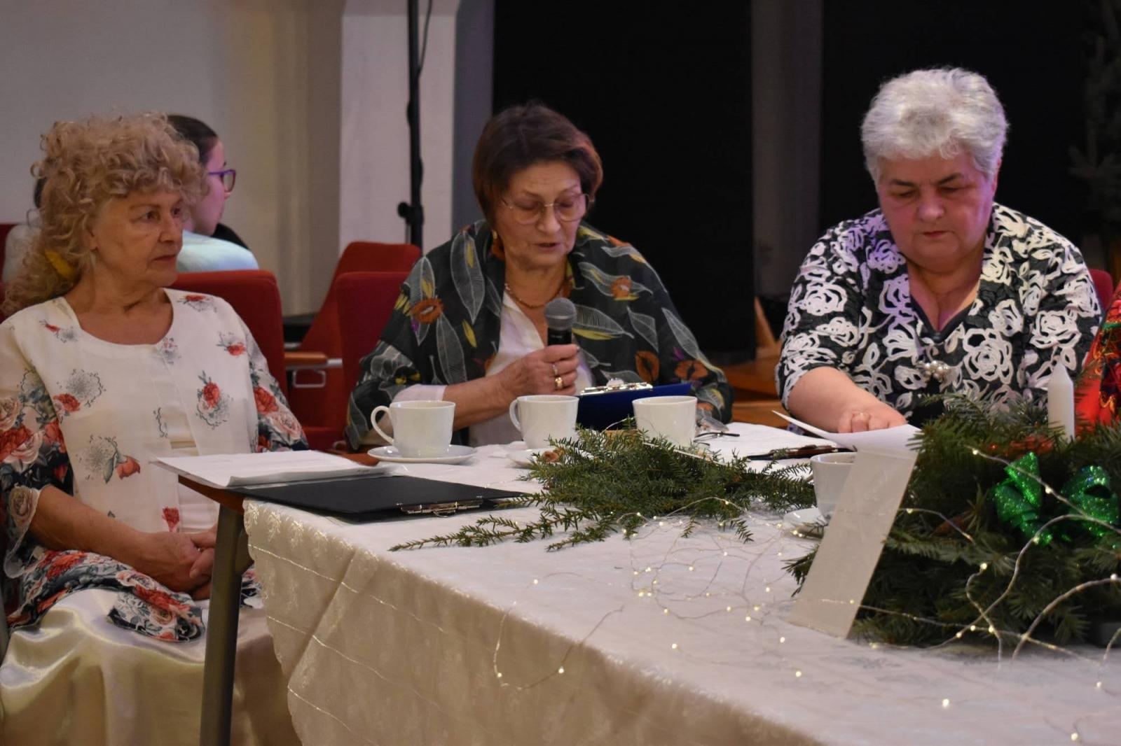 Zdjęcie w galerii na portalu naszraciborz.pl: Wśród ludzi. Świąteczny występ Grupy Teatralnej wiadomości z regionu