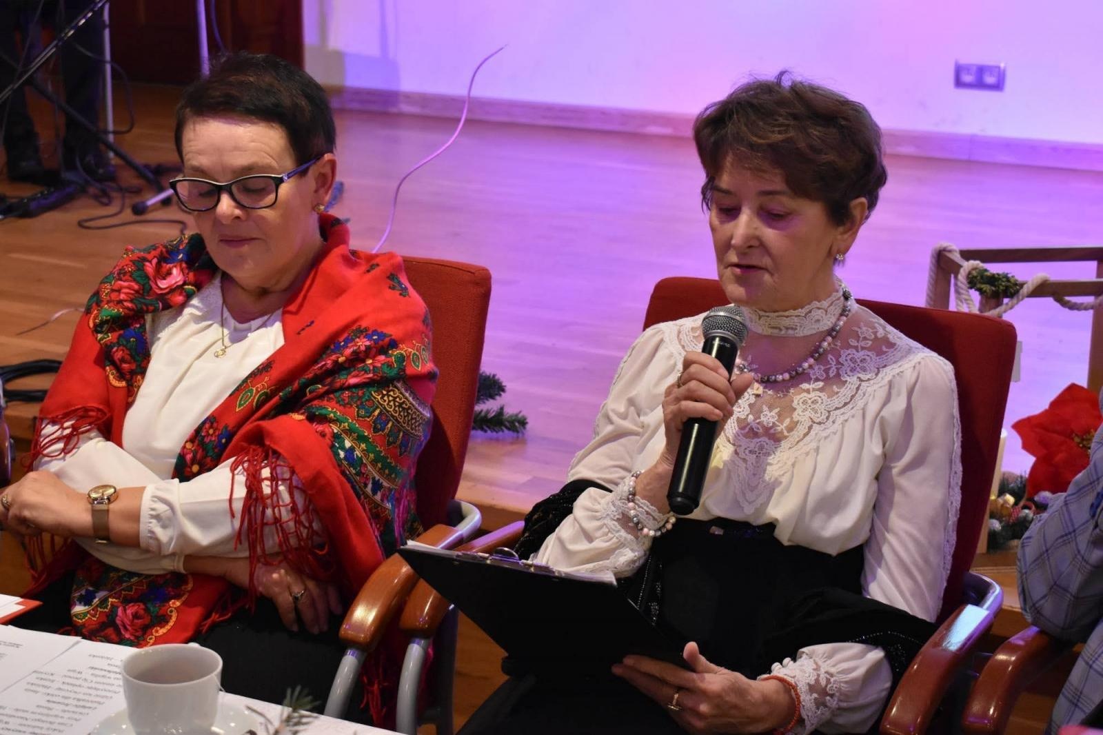 Zdjęcie w galerii na portalu naszraciborz.pl: Wśród ludzi. Świąteczny występ Grupy Teatralnej wiadomości z regionu