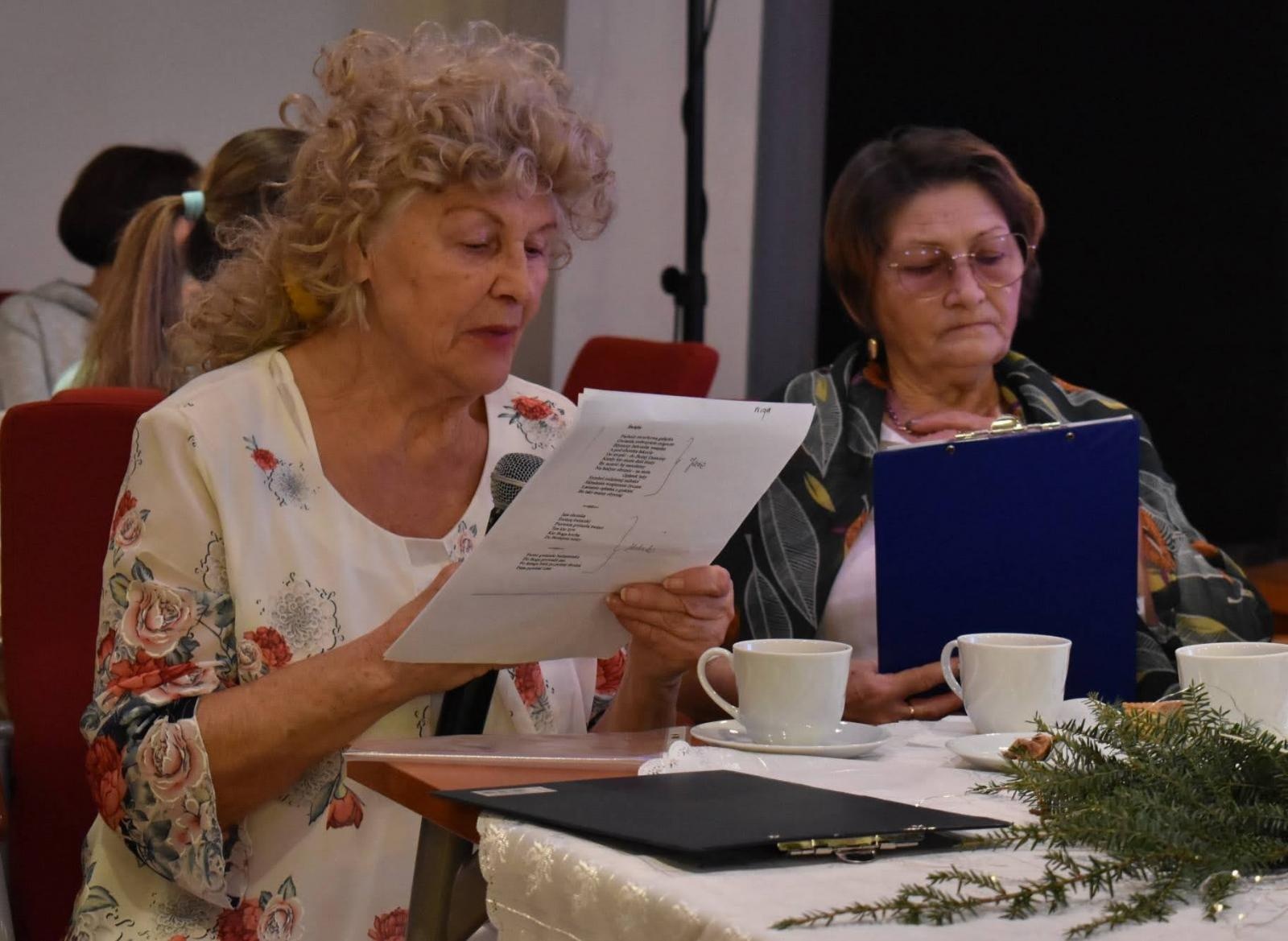 Zdjęcie w galerii na portalu naszraciborz.pl: Wśród ludzi. Świąteczny występ Grupy Teatralnej wiadomości z regionu