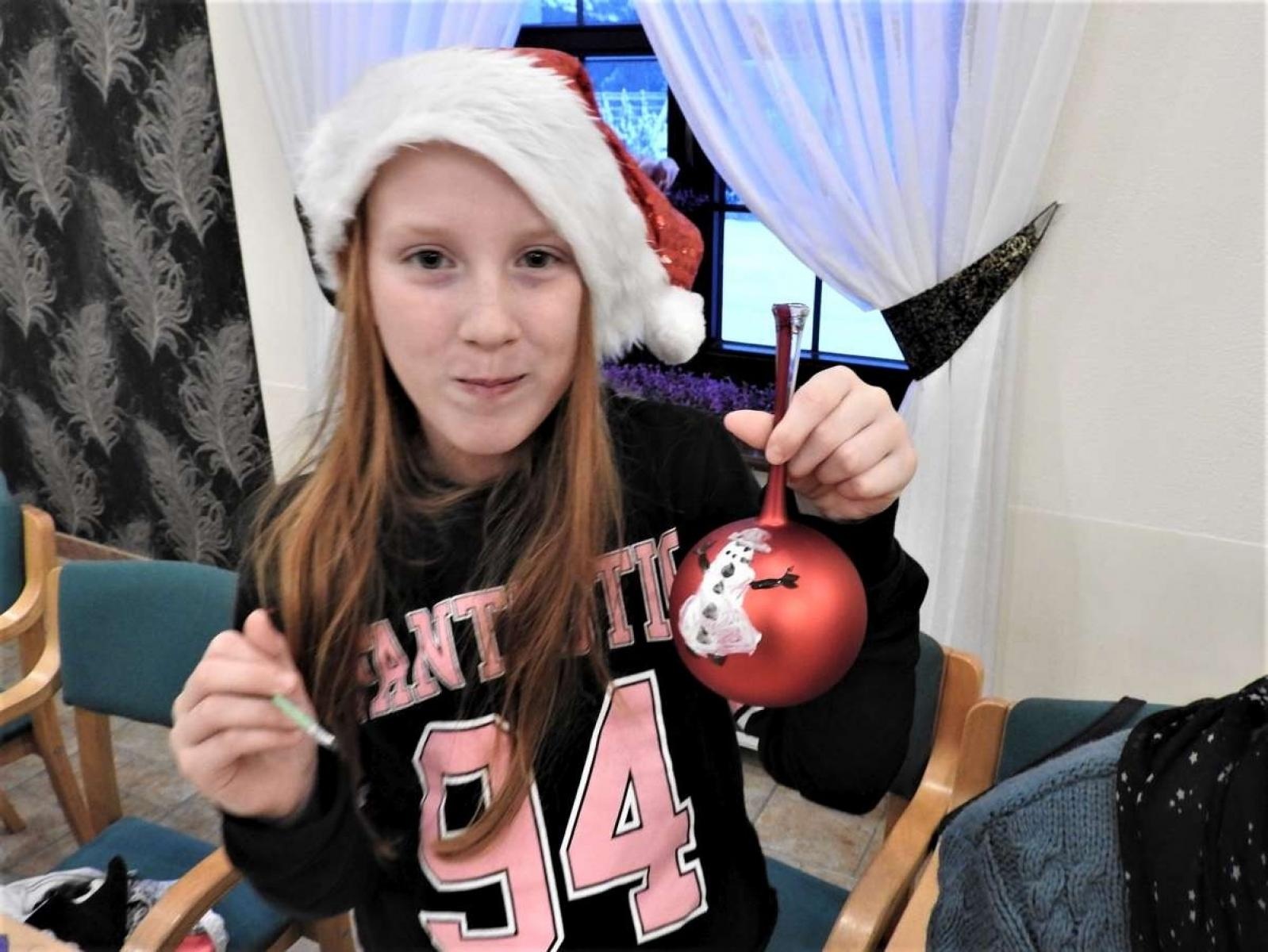 Zdjęcie w galerii na portalu naszraciborz.pl: W Łubowicach zorganizowali warsztaty dekorowania bombek wiadomości z regionu