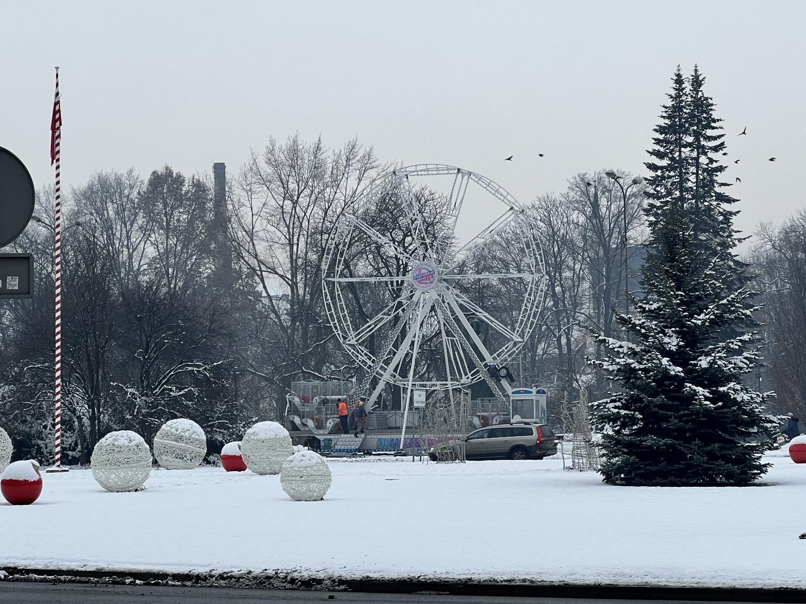 Zdjęcie w galerii na portalu naszraciborz.pl: Diabelski młyn już w Raciborzu. Jak zdobyć darmowe bilety [WIDEO] wiadomości z regionu