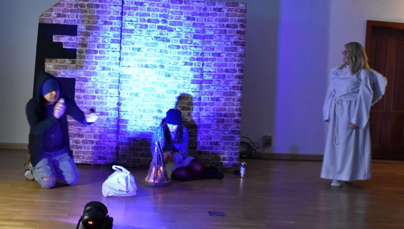 Zdjęcie w galerii na portalu naszraciborz.pl: Stowarzyszenie DOM zorganizowało spotkanie świąteczne na zamku wiadomości z regionu