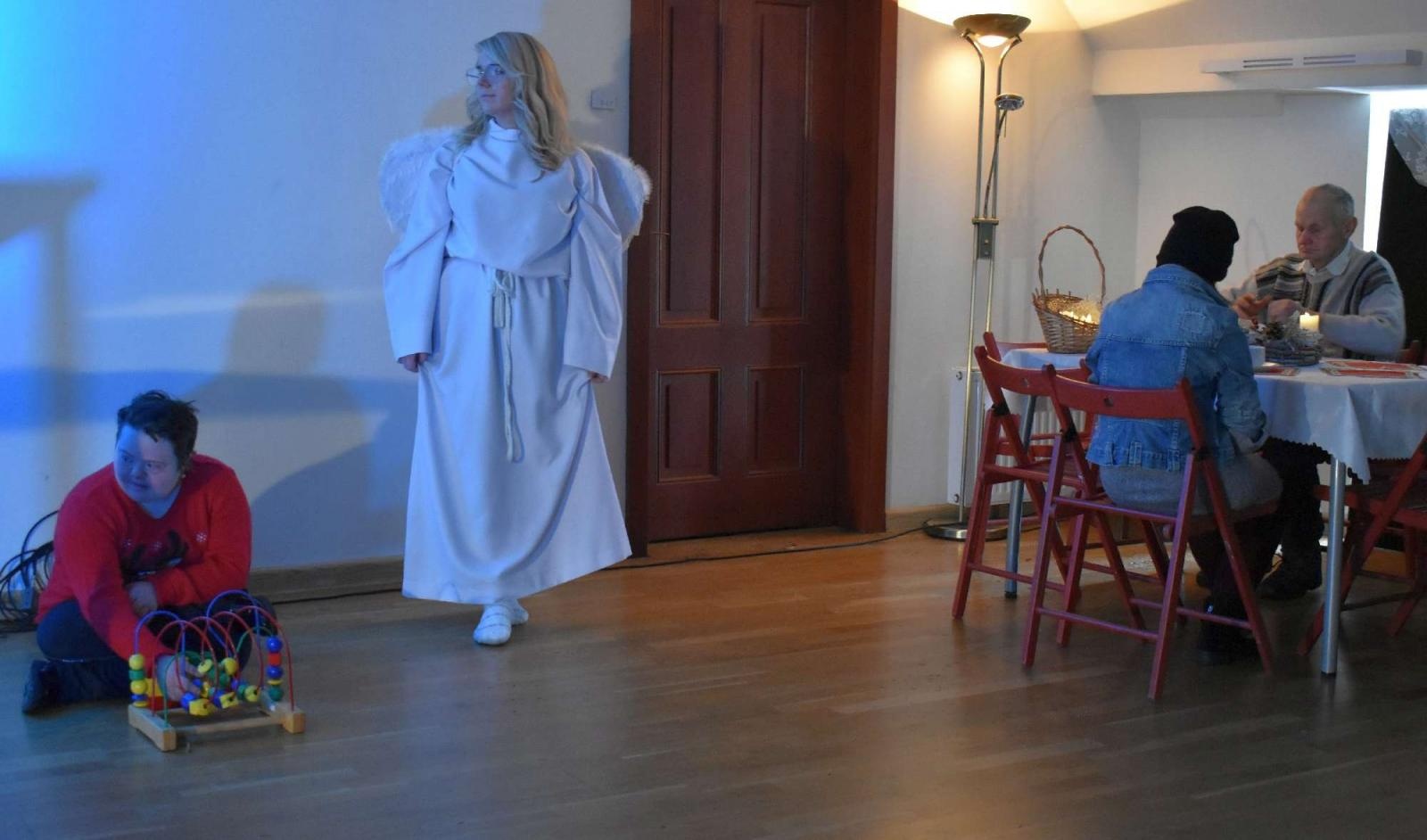 Zdjęcie w galerii na portalu naszraciborz.pl: Stowarzyszenie DOM zorganizowało spotkanie świąteczne na zamku wiadomości z regionu