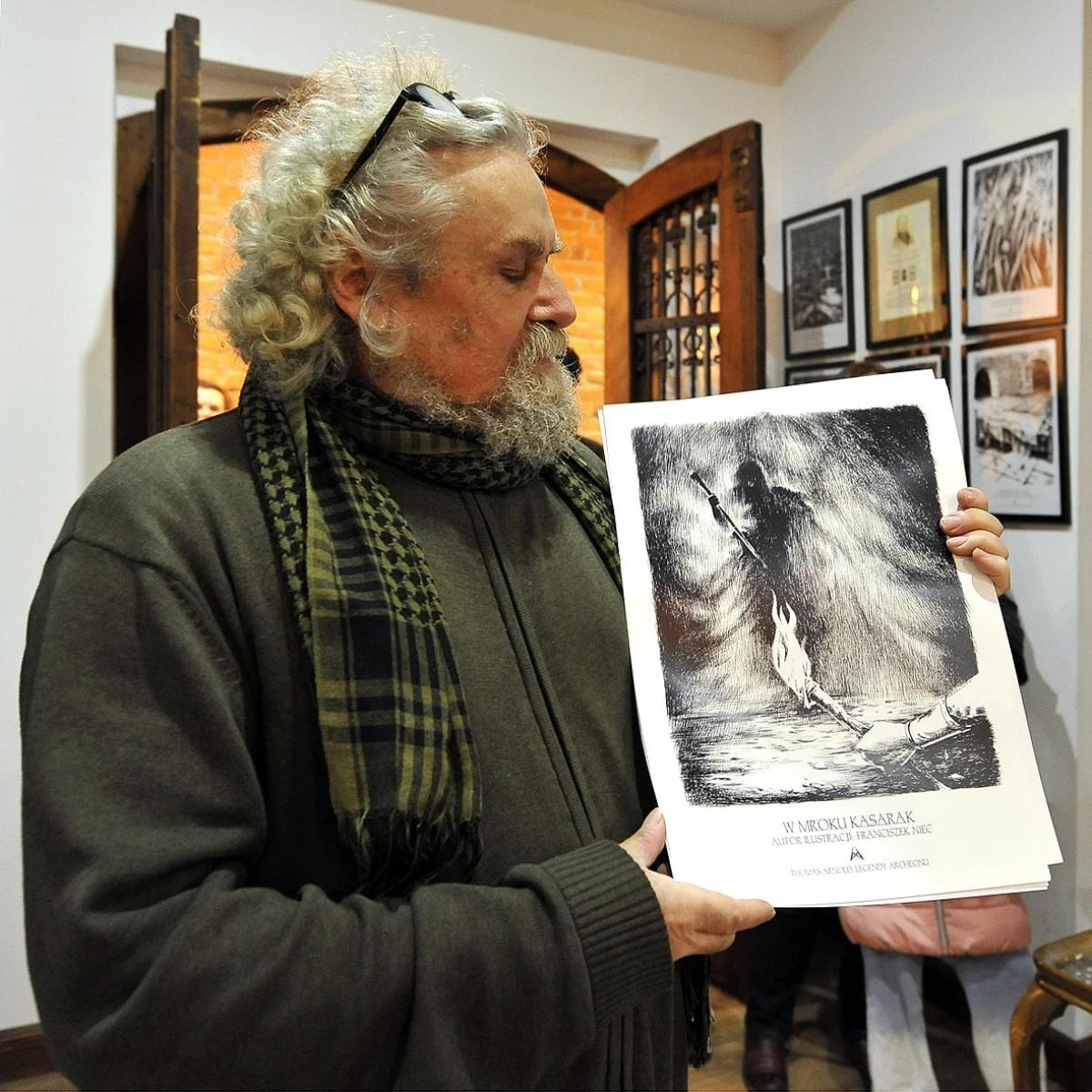 Zdjęcie w galerii na portalu naszraciborz.pl: Profesor Franciszek Nieć z wystawą ilustracji w Raciborzu wiadomości z regionu