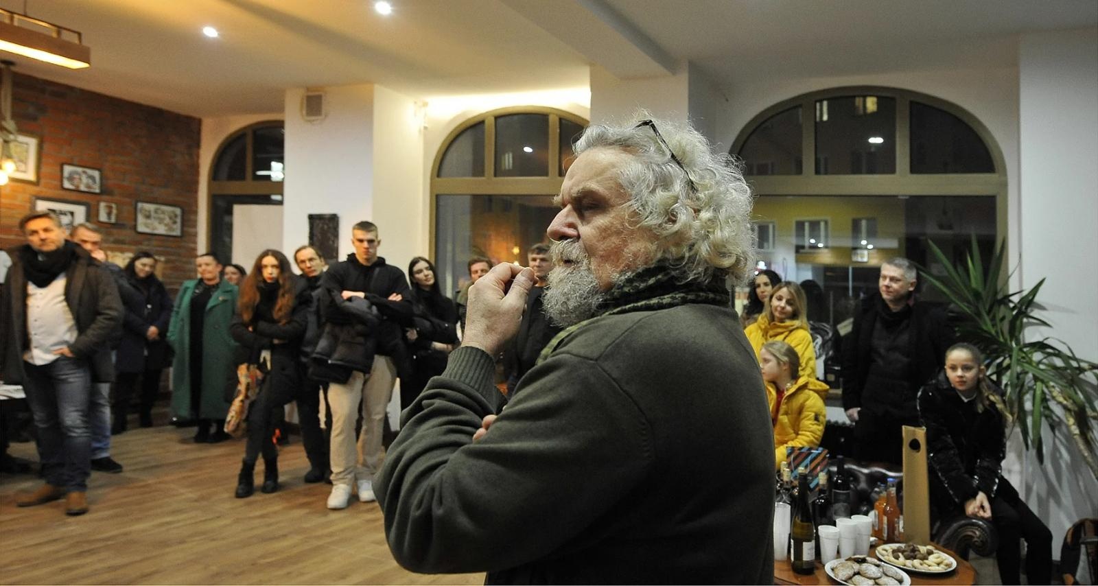 Zdjęcie w galerii na portalu naszraciborz.pl: Profesor Franciszek Nieć z wystawą ilustracji w Raciborzu wiadomości z regionu