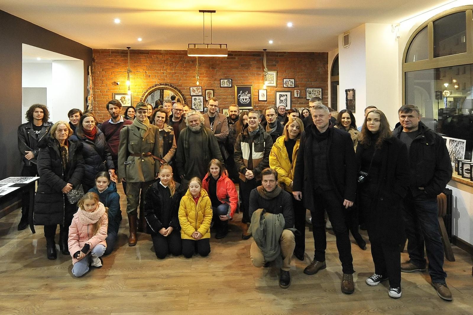 Zdjęcie w galerii na portalu naszraciborz.pl: Profesor Franciszek Nieć z wystawą ilustracji w Raciborzu wiadomości z regionu