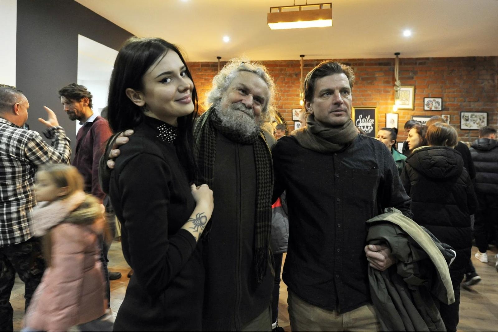 Zdjęcie w galerii na portalu naszraciborz.pl: Profesor Franciszek Nieć z wystawą ilustracji w Raciborzu wiadomości z regionu