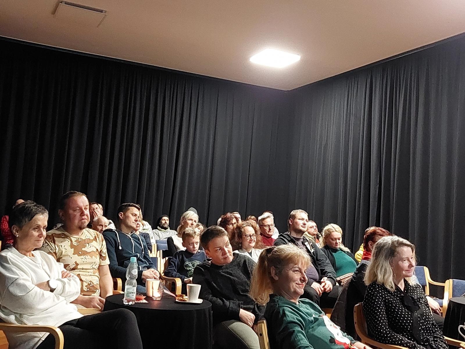 Zdjęcie w galerii na portalu naszraciborz.pl: Z Raciborza w cztery świata strony. 15 lat slajdowisk L. Szczasnego wiadomości z regionu