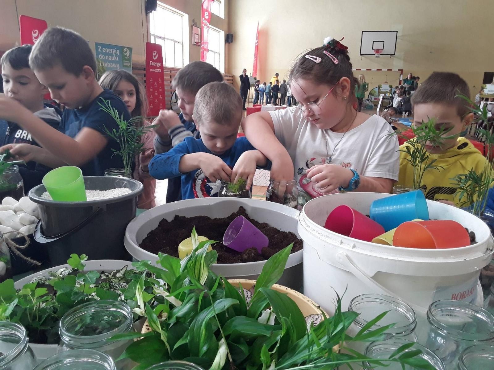 Zdjęcie w galerii na portalu naszraciborz.pl: Uczniowie z Nędzy wylądowali na Planecie Energii. Mają nagrodę główną i 10 tys. zł! wiadomości z regionu